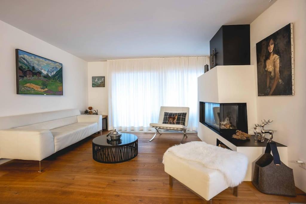 Stylish Home With Matterhorn View In The Center Zermatt Bagian luar foto