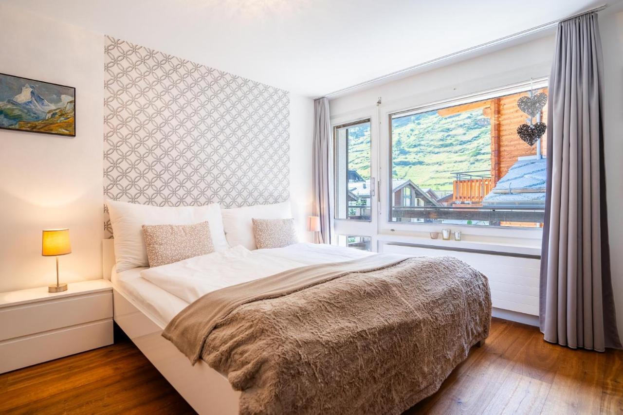 Stylish Home With Matterhorn View In The Center Zermatt Bagian luar foto